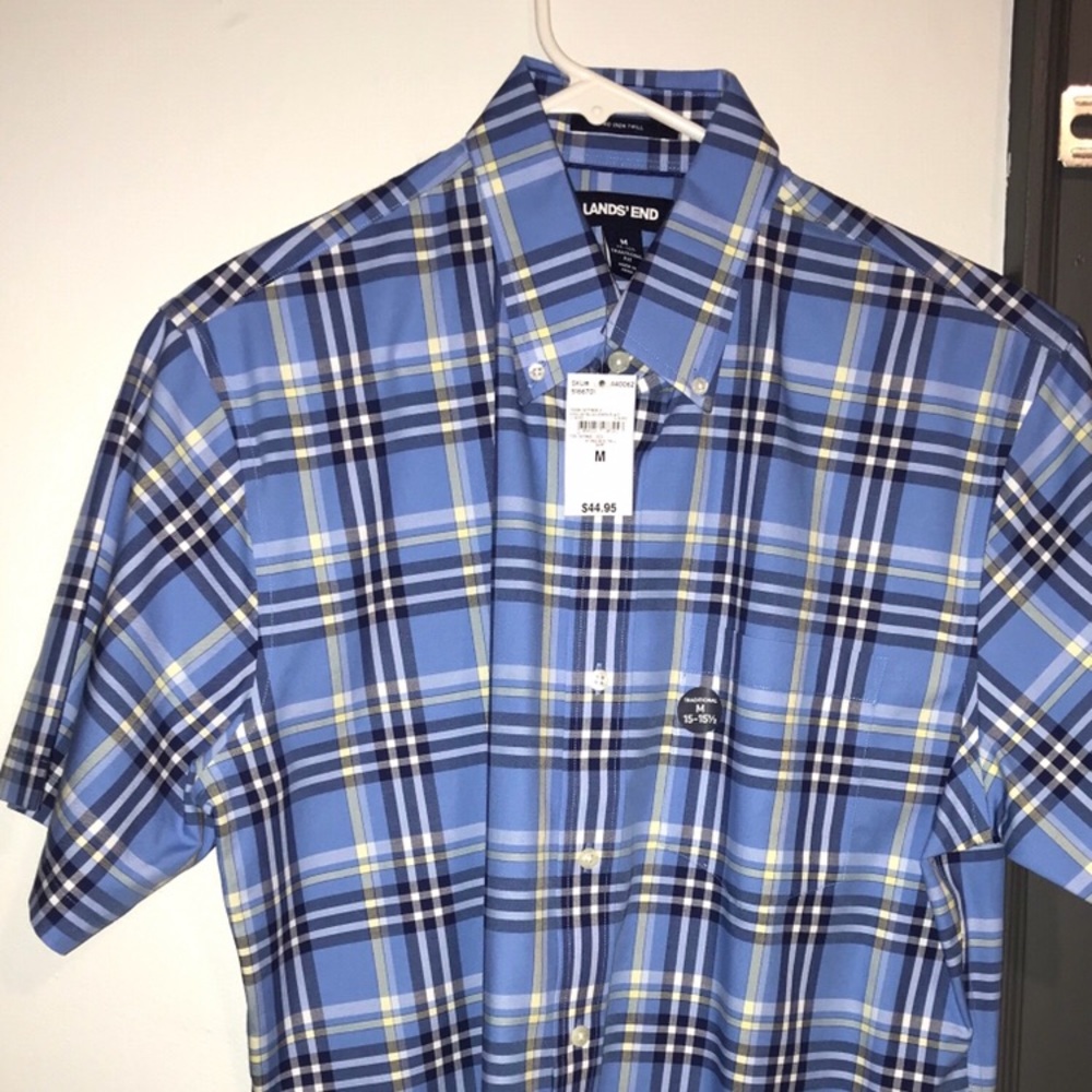 men’s button shirt size M